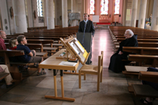 Kirchenmusikdirektor Markus Grohmann begrte seinen ehemaligen Lehrer Pater Hugo Weihermller aus dem Benediktiner-Kloster Neresheim.