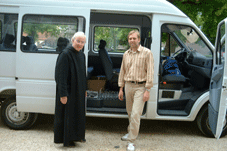 Orgellehrer Pater Hugo Weihermüller und sein Schueler Markus Grohmann