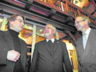 Andreas Bewer links, Bischof Dr. Fuerst und Dr. Roos Foto: Rudel