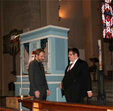 Prof. Klek und Robert Morvai an der Spiegel Orgel