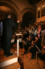 KMD Markus Grohmann und der Chor St. Peter und Paul