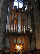 Die grosse Rieger-Orgel im Stefansdom. Prof. Planyavsky spielt.