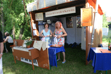Unser Orgelkiosk im Pfarrgarten auf dem Gemeindefest