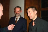 Gerhard Walcker-Mayer und Bürgermeister Ingo Hacker