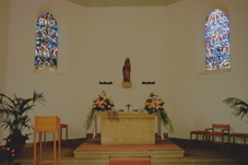 Das Innere der kapelle mit der Madonna aus der Barockzeit