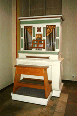 as Orgelpositiv von Hieronymus Spiegel von 1762 in seinem heutigen Zustand.