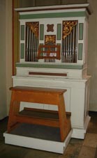 Orgel von Hieronymus Spiegel von 1762 (Rottenburg). Renoviert 1977 durch die Firma Weigle, Echterdingen.